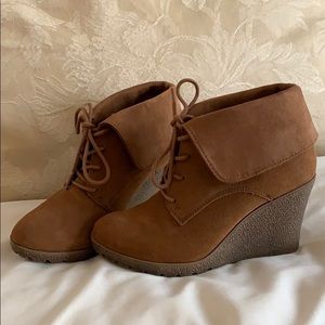 Bootie wedges!